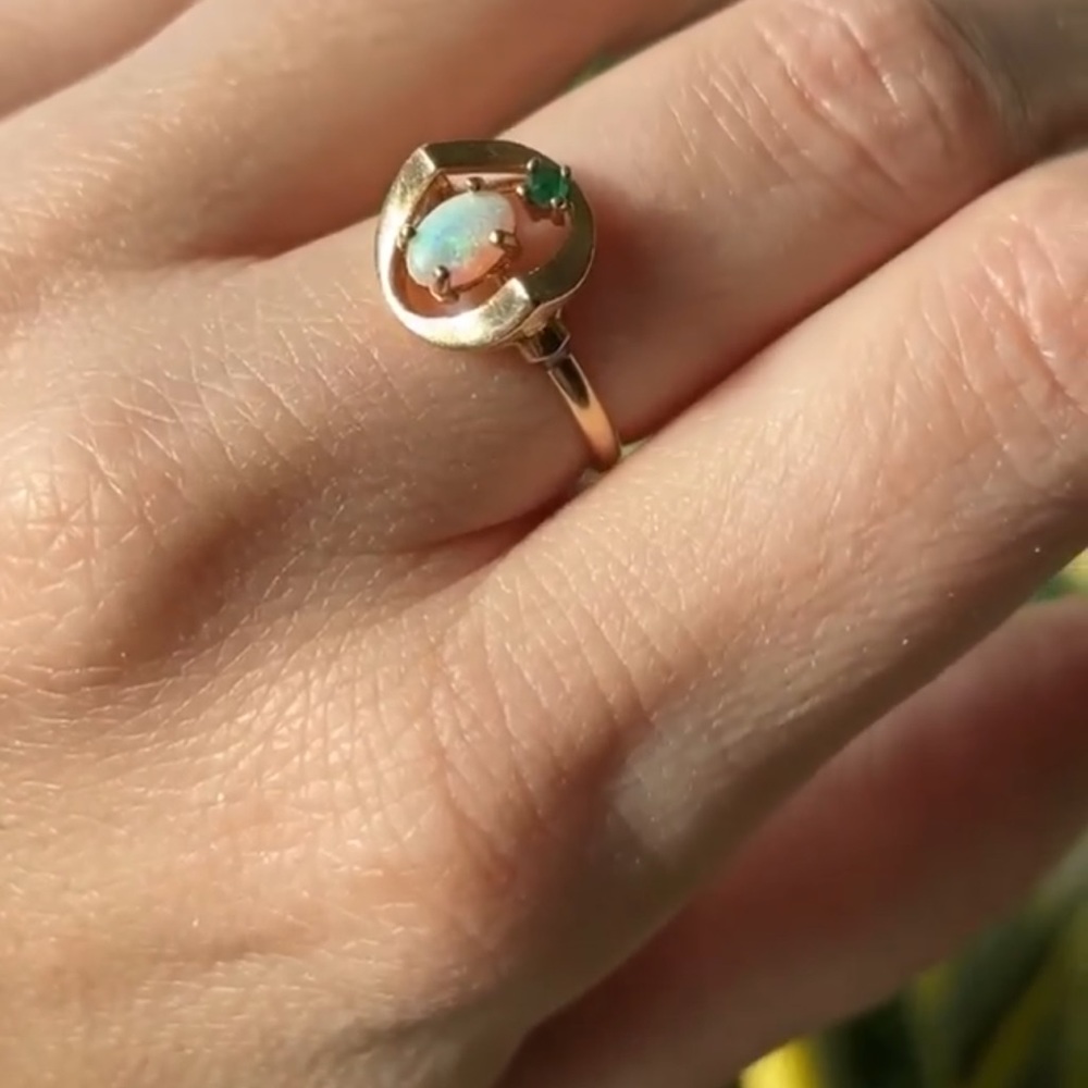 Opal / Emerald Ring